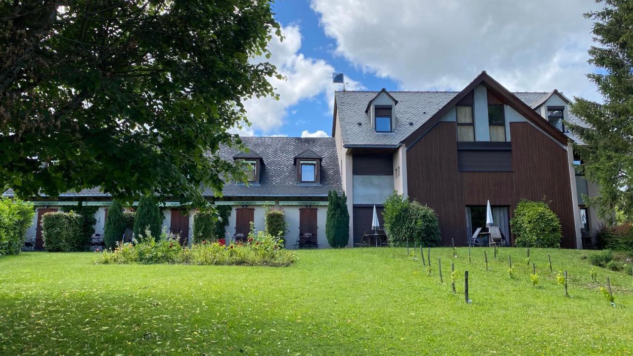 Logis Auberge Du Barrez Mur-de-Barrez Esterno foto